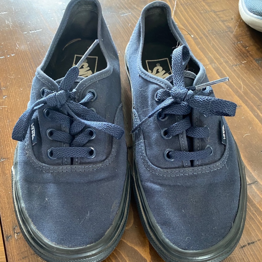 Vans - Picture 3 of 4